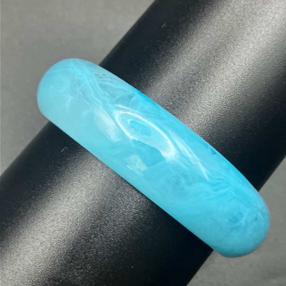 Vintage Bangle Light Blue Marbled Acrylic Swirl Chunky Size 8